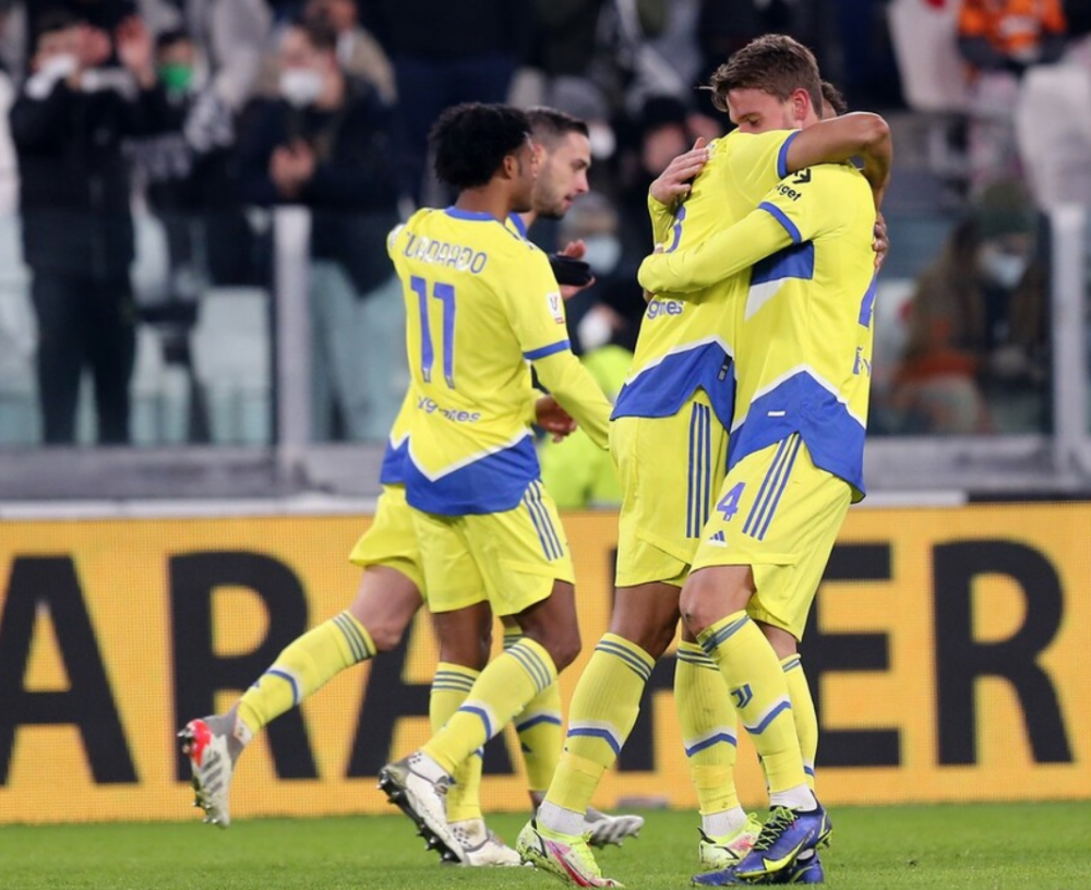 九游官方平台关于今夜西汉姆调整名单以备意大利杯，状态回暖环节打磨，球迷炸锅，心理建设被强调的信息