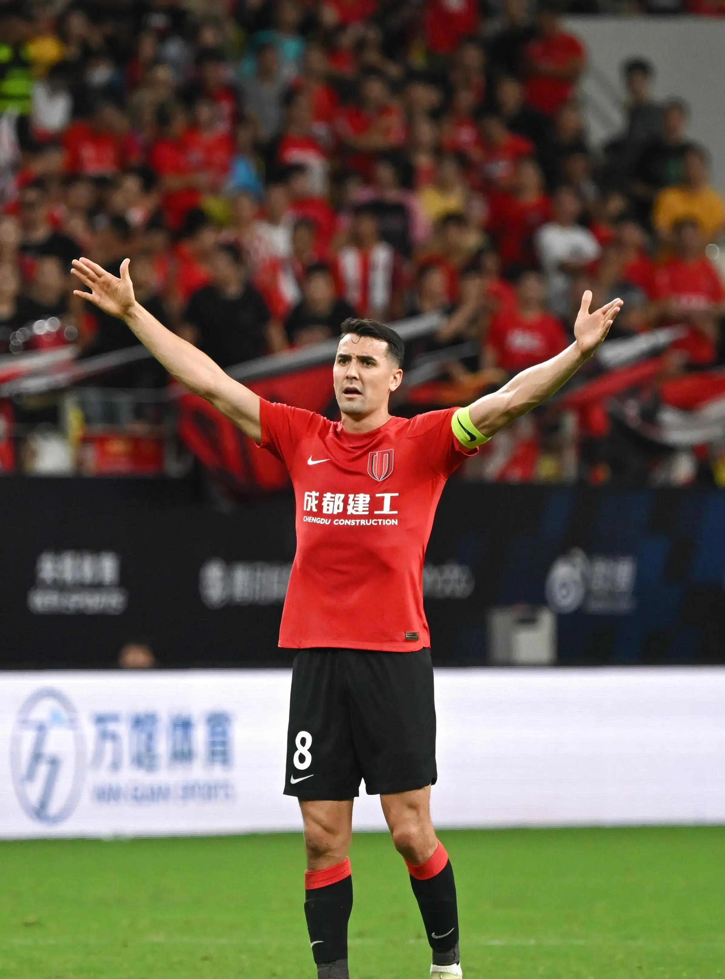 上海久事发布备战花絮,加时末段官宣签约,葡超任务艰巨,球队文化再被提及的简单介绍 上海久事发布备战花絮,加时末段官宣签约,葡超任务艰巨,球队文化再被提及的简单介绍