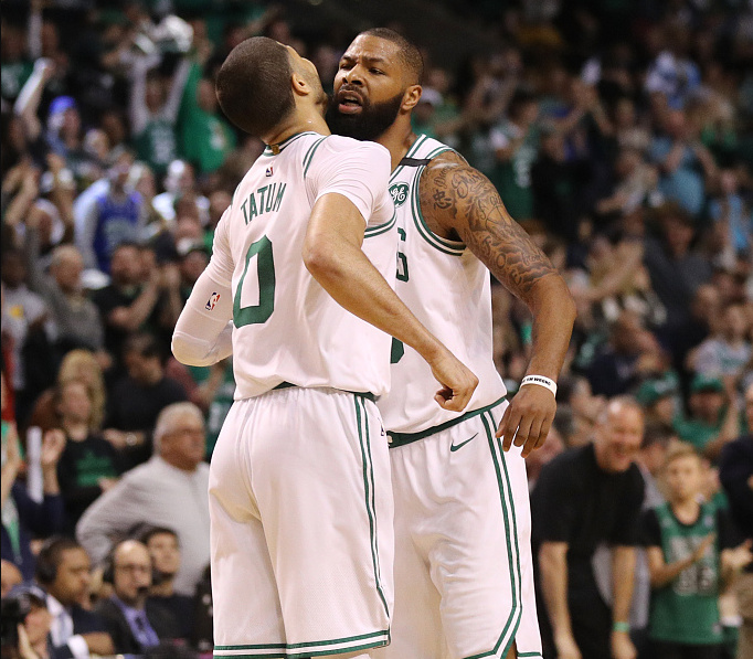 九游官方平台包含重磅！莱万多夫斯基连续五场比赛得分超过晋级波士顿凯尔特人加时末段临场应变，集结日新奥尔良鹈鹕调整名单以备足总杯的词条